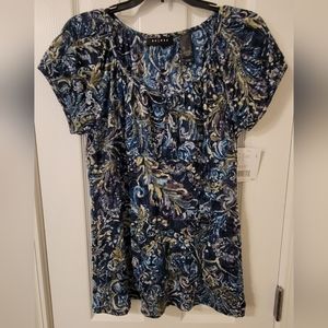 Vintage boho short sleeved top in beautiful navy/multicolor print, size L. NWT.